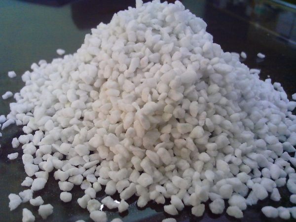 Giá thể Đá perlite trồng rau thủy canh